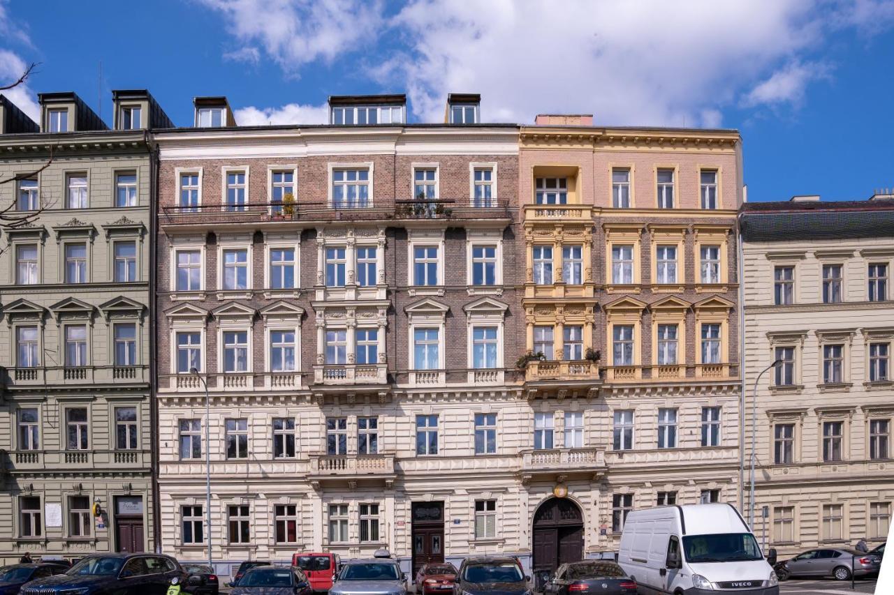 Charme De Provence In Prague Apartment Exterior photo